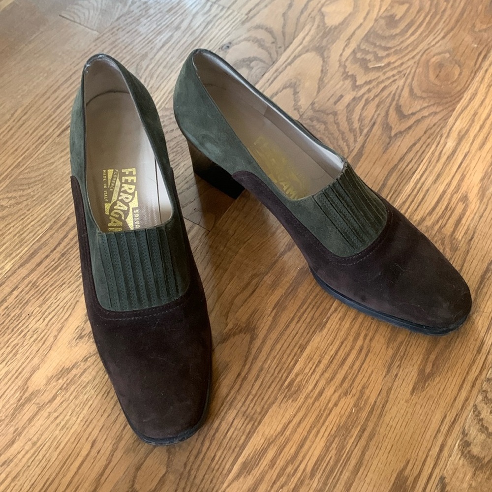 Vintage 70s Suede Salvatore Ferragamo Made in Italy Heels Brown & Green 8.5 B